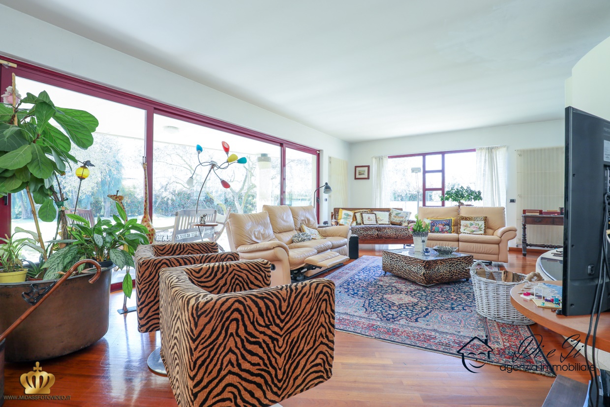 villa in Frazione Coasco a Villanova d'Albenga
